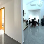 Tina P شقة فير