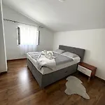 Tina P شقة *