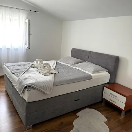 Apartamento Tina P Vir