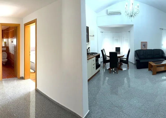 Tina P Apartamento Vir